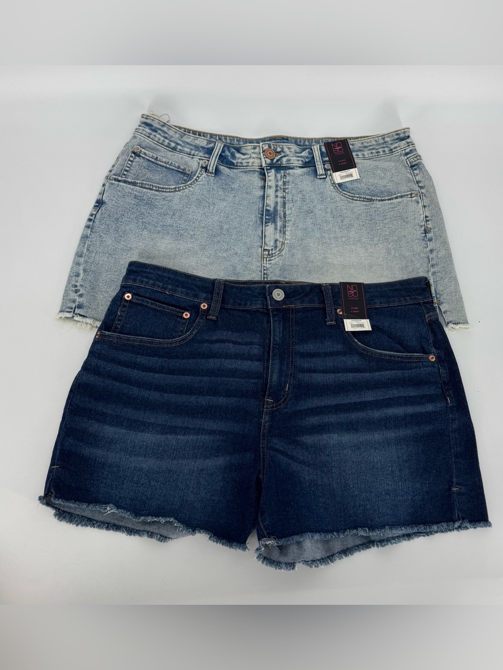 No Boundaries Women's Two-Pack Denim Shorts in Light Blue and Dark Blue Size 19
